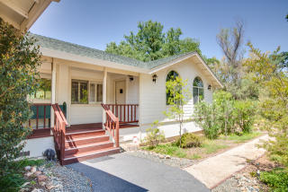 4220 Meadow Glen Rd, Auburn, CA 95602-7418