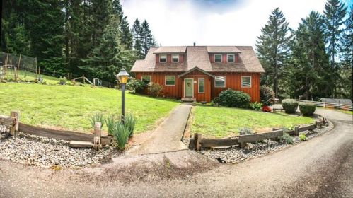 646 Elizabeth Dr, Arcata, CA 95521-9252
