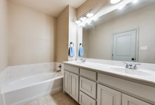 209 3 St, Valley View TX 76272-5403 exterior