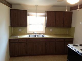 1215 Columbia Ave, Fort Wayne IN  46805-6335 exterior