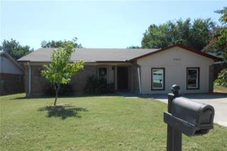 7525 Meadowbrook Dr, Fort Worth TX  76112-5420 exterior