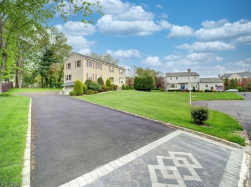22 Nancy Pl, Berkeley Heights, NJ 07922-1513