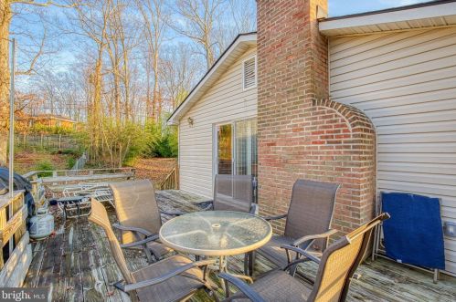 19129 Windsor Rd, Triangle VA  22172-2423 exterior