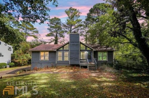 3954 Lookout Point Dr, Marietta, GA 30066-2538