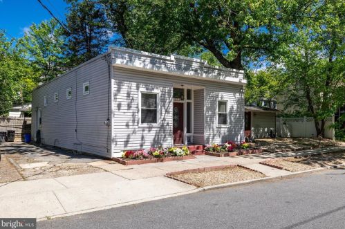 233 New Jersey Ave, Camden, NJ 08108-1611