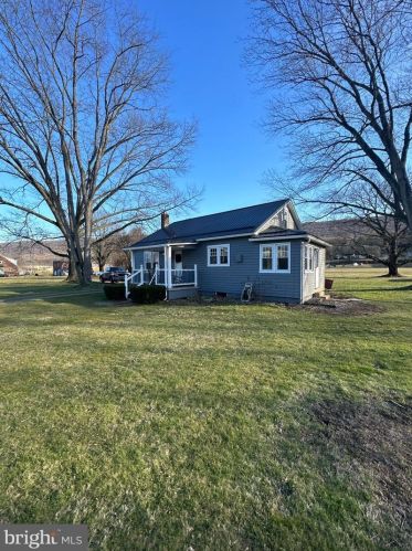 1809 State Rd, Duncannon PA  17020-9019 exterior