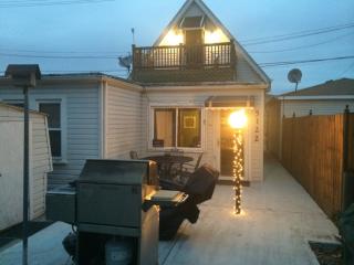 5122 Bloomingdale Ave, Chicago, IL 60639-4425