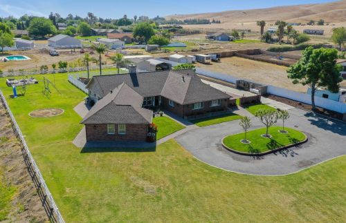 34672 Bernard Rd, Tracy, CA 95377-9356