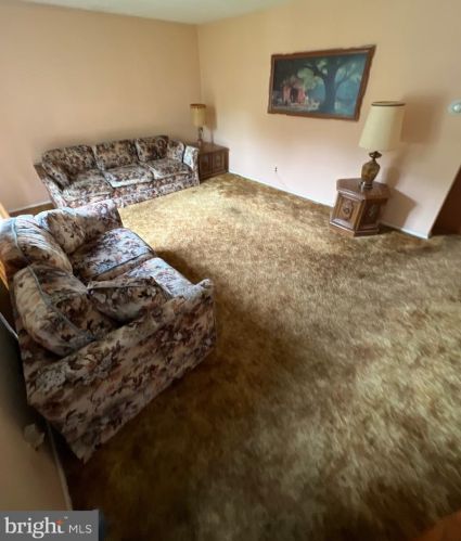 88 Sharps Ln, Trenton, NJ 08610-2317