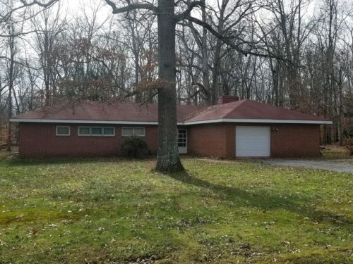 211 Oak Park Cir, Tullahoma, TN 37388-4616