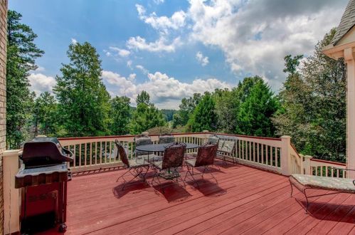 2744 Pitlochry St, Conyers GA  30094-6855 exterior