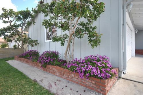 210 Agate St, Anaheim CA  92804-2504 exterior