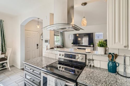 17022 Wyoming Dr, Denver CO 80017-5295 exterior