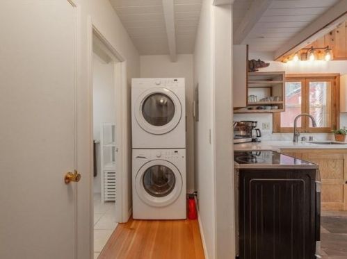 13584 Moraine Rd, Truckee CA  96161-3837 exterior