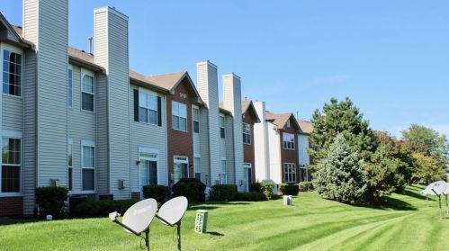 24126 Walnut Cir, Plainfield IL  60585-2474 exterior