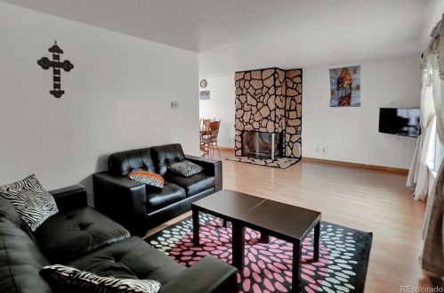 1966 Oswego Way, Denver, CO 80014-1188