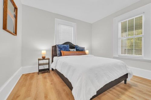 1392 Bryan Ave, Atlanta GA  30344-2665 exterior