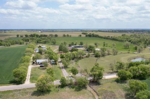 20217 Engelmann Ln, Webberville TX exterior