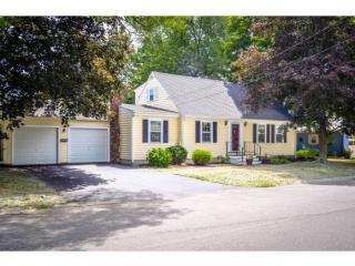 5 Hawthorne Rd, Dover, NH 03820-4218
