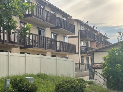 991 Postal Way, Vista CA exterior