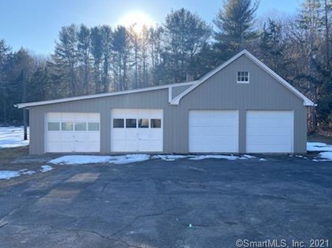 1949 Newfield Rd, Torrington CT  06790-2128 exterior