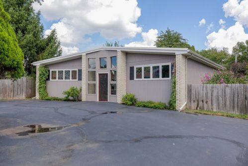 210 Hartway Ct, Boulder Hill, IL 60538-1326