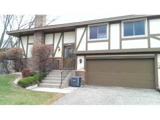 6835 Macbeth Cir, Saint Paul, MN 55125-2407