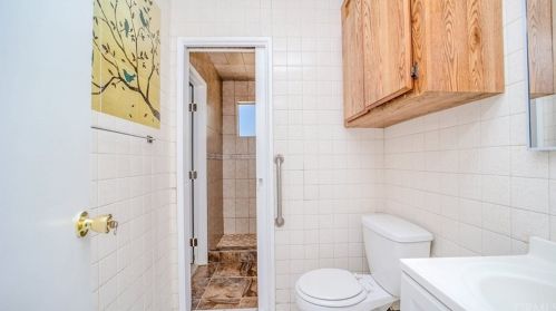 3844 Lofton Pl, Riverside CA  92501-1810 exterior