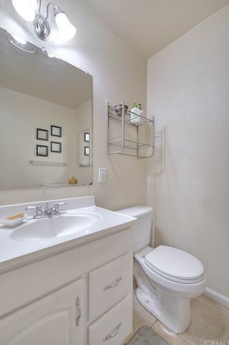 4046 Columbia Ave, Riverside CA  92501-1526 exterior