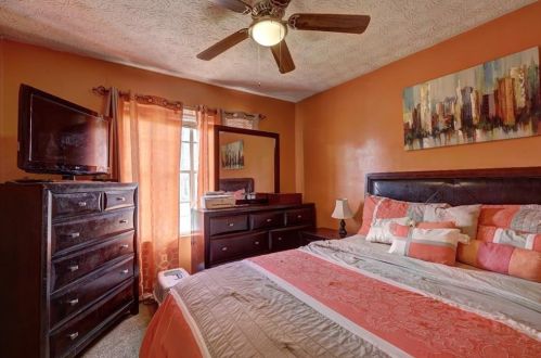 6786 Bent Crk Dr, Rex GA 30273-2100 exterior