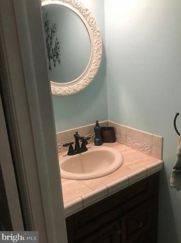 1539 Jefferson Ct, Lancaster PA  17602-1245 exterior