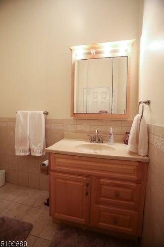 113 Overlook Dr, Hackettstown NJ  07840-4614 exterior