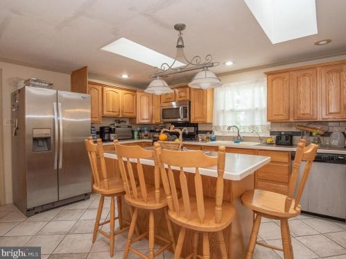 2106 Lyndell Dr, Lancaster PA  17601-5728 exterior