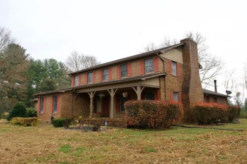51 Whispering Pines Dr, Ravenscroft, TN 38583-2402