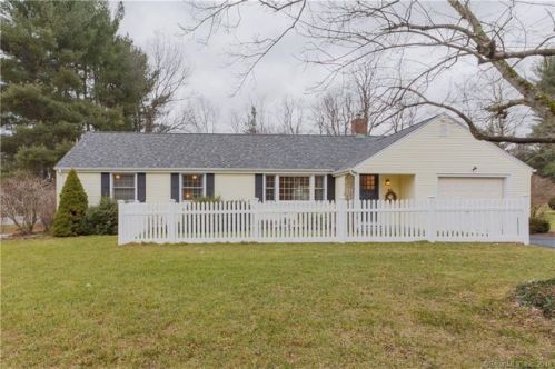 63 Elm Tree Rd, Glastonbury, CT 06033-3111