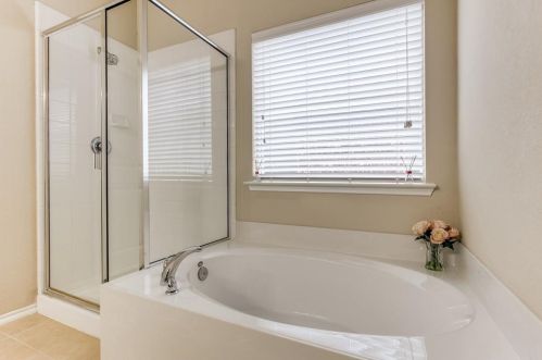 1004 Mdw Grn Ct, Princeton TX 75407-7900 exterior