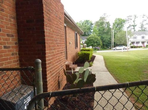 2727 Colony Cir, Lithonia, GA 30078-2776