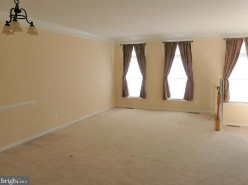 119 Misty Pond Ter, Purcellville, VA 20132-6142