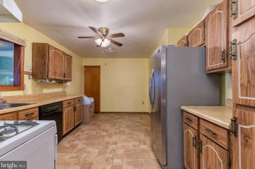 427 Holiday Dr, Aberdeen MD  21001-1813 exterior