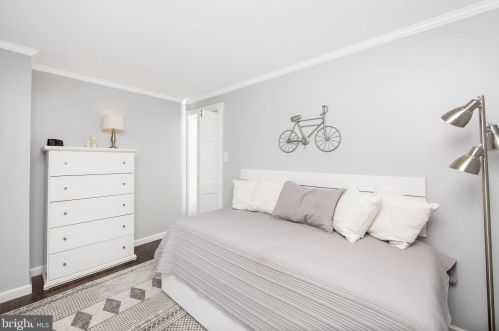 124 Fowler Ave, Haddonfield NJ  08033-1337 exterior