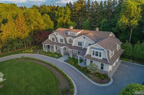 8 Jan River Dr, Upper Saddle River, NJ 07458-1623
