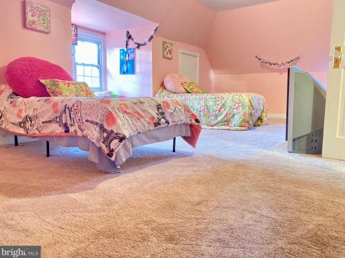 1901 63rd St, Philadelphia PA 19151-2607 exterior