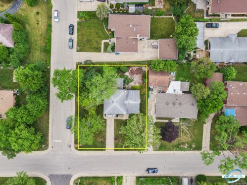 2448 Victor Ave, Glenview, IL 60025-4880
