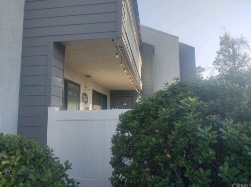 525 Ranch View Cir, Anaheim CA  92807-4320 exterior