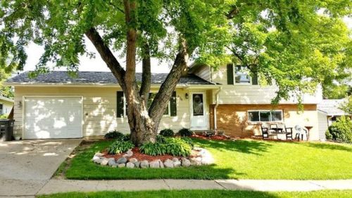 804 6th Ave, Nelson, IL 61021-1814