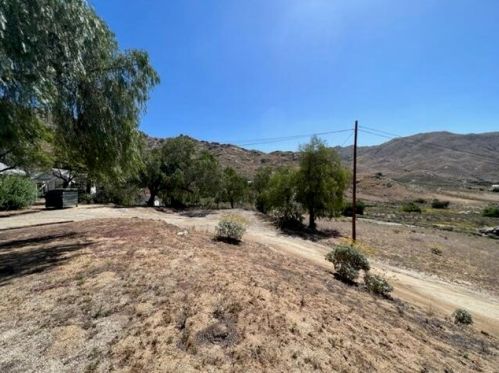 2270 Mt Vernon Ave, Riverside CA  92507-4624 exterior