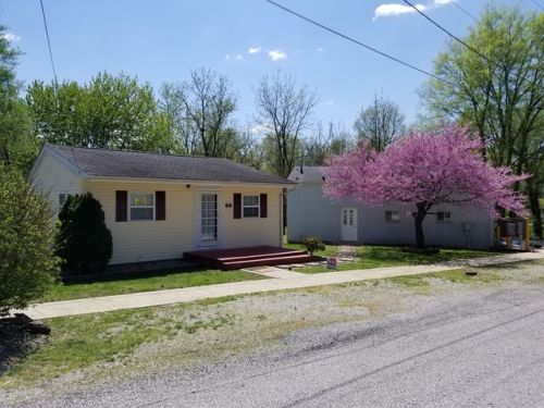 307 Water St, Edenburg, IL 62531-9446