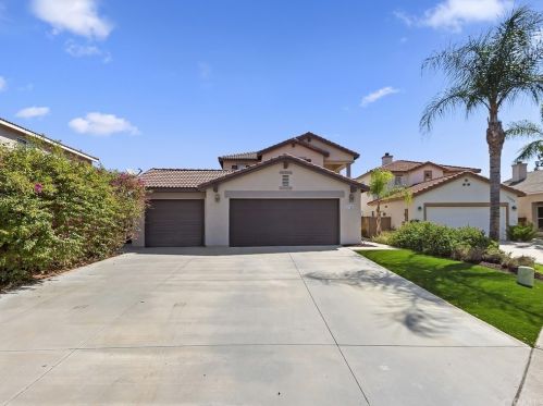 17488 Meadow Rock Dr, Riverside CA  92503-8702 exterior