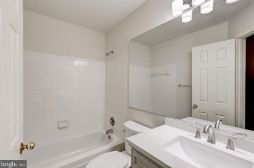 8731 Stone Hl Pl, Springfield VA  22153-1718 exterior