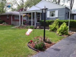 1438 Selleck St, Crete, IL 60417-3029